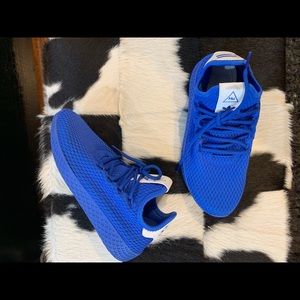 Pharrell Williams HU J tennis shoe